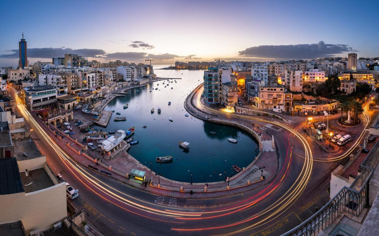 Luxe Apartment With Valletta And Harbour Views Sliema Exterior photo